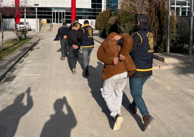 Konteynırda Hırsızlığa 3 Tutuklama