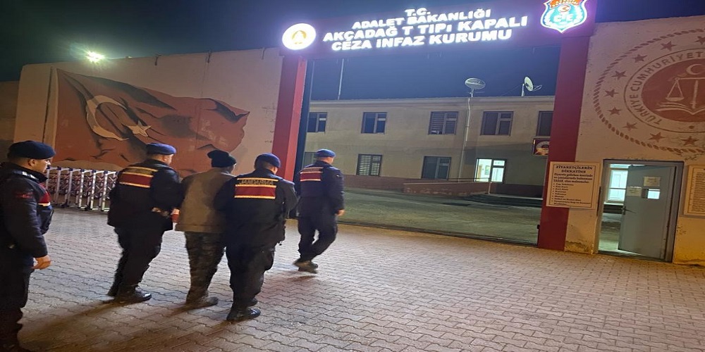 Kabloyu Araçlarına Yüklerken Yakalandılar
