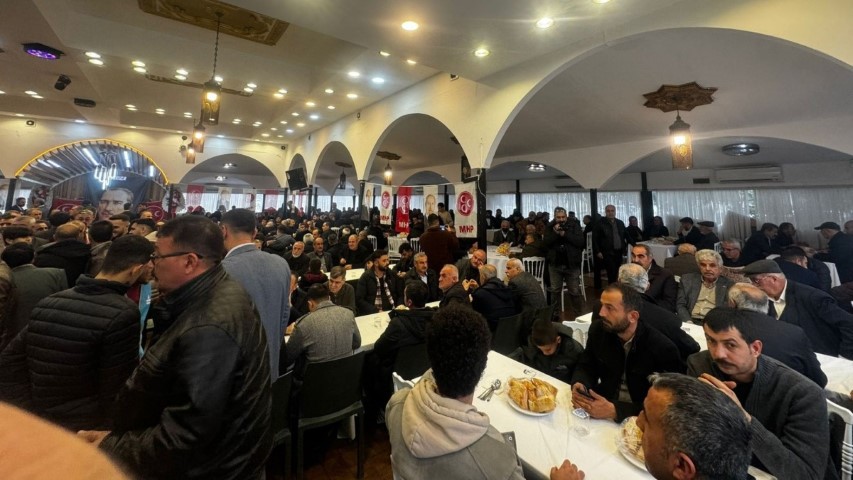 MHP'liler Adıyaman'da Salona Sığmadı