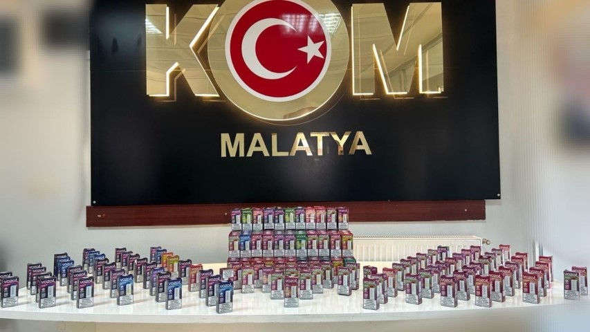 Gümrük Kaçağı Elektronik Sigaralar Yakalandı