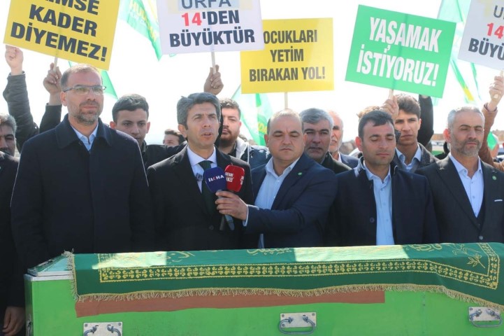 Kefenden Sonra Şimdi de Tabutlu Eylem