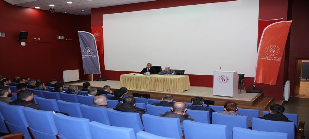 Antrenörlerle Değerlendirme Toplantısı