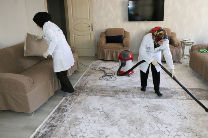 Sosyal Projelerle Gönüllere Dokunuyor