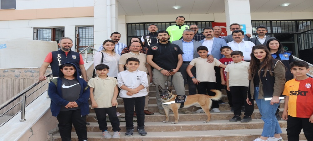 Öğrencilere Narkotik Bilgilendirmesi