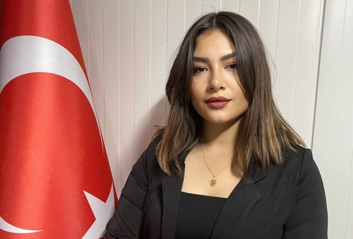 İz Yücedağ İYİ Parti’den İstifa Etti
