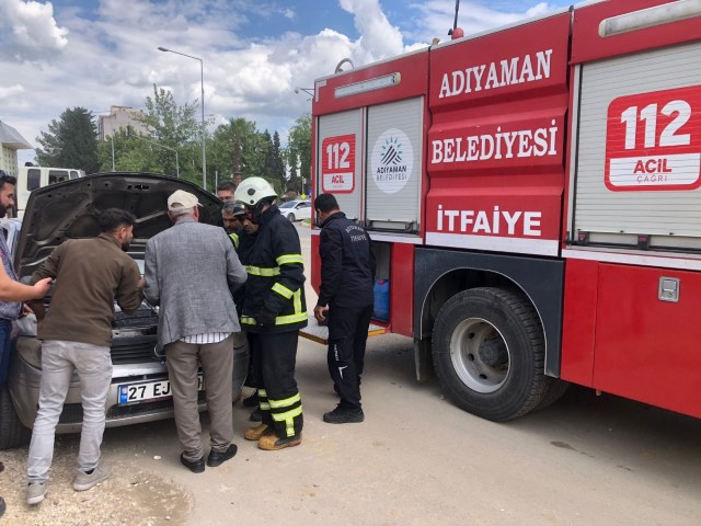 Yangında Otomobil Kullanılamaz Hale Geldi